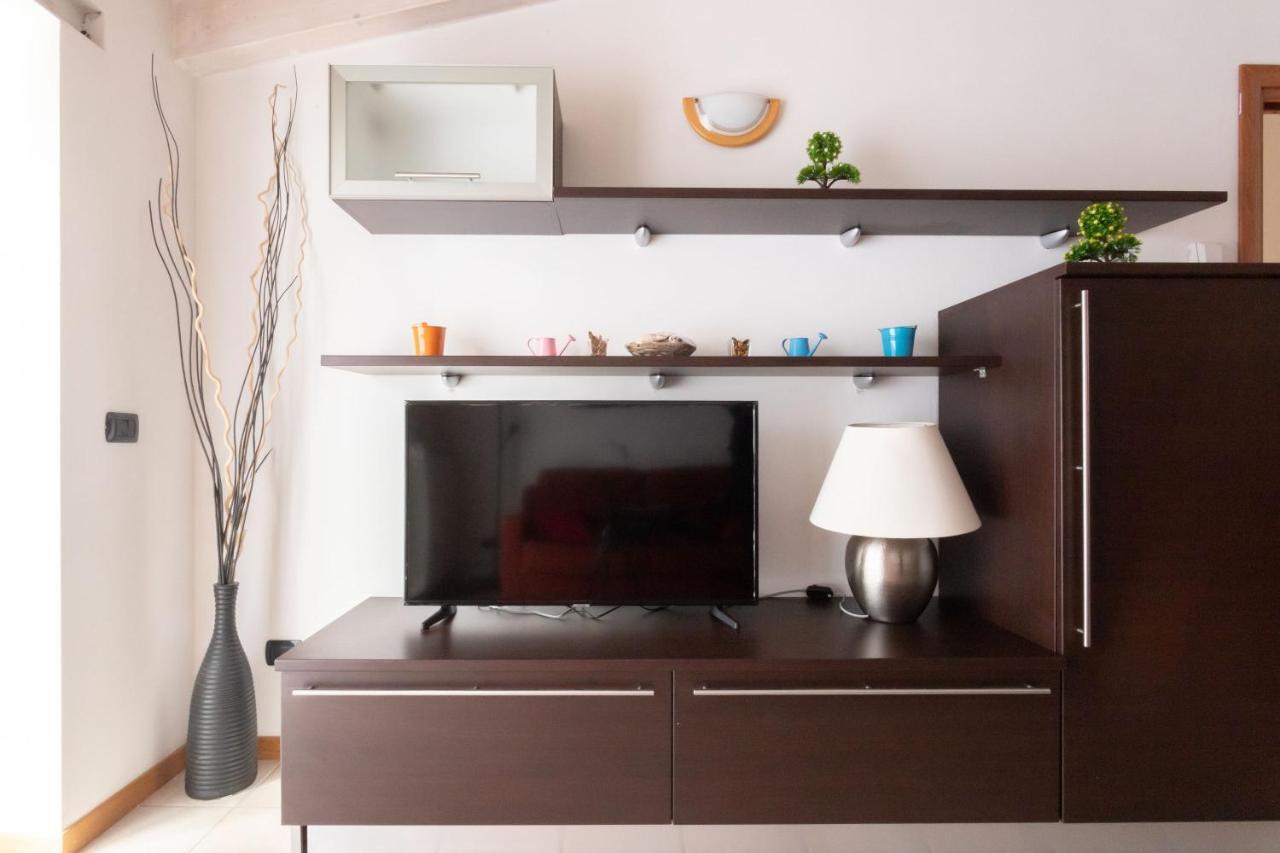 Casa Vacanze Valeria Сондрио Экстерьер фото
