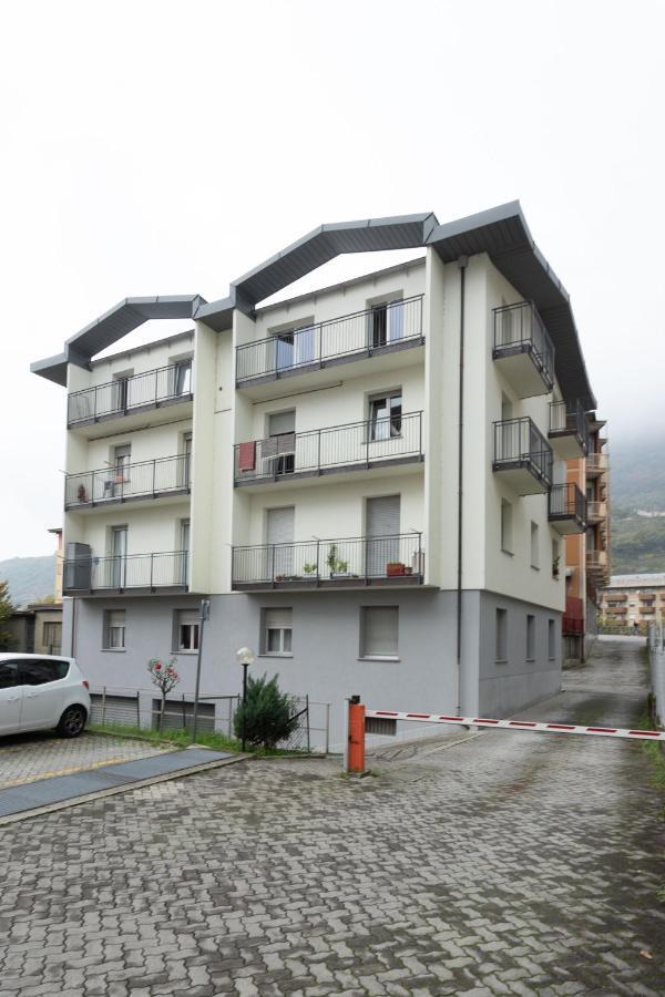 Casa Vacanze Valeria Сондрио Экстерьер фото